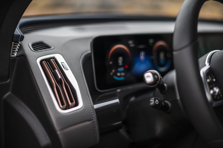 Панель приборов Mercedes-Benz EQC400 4Matic (N293) 2019 года  (WW) (фото 178 из 202)